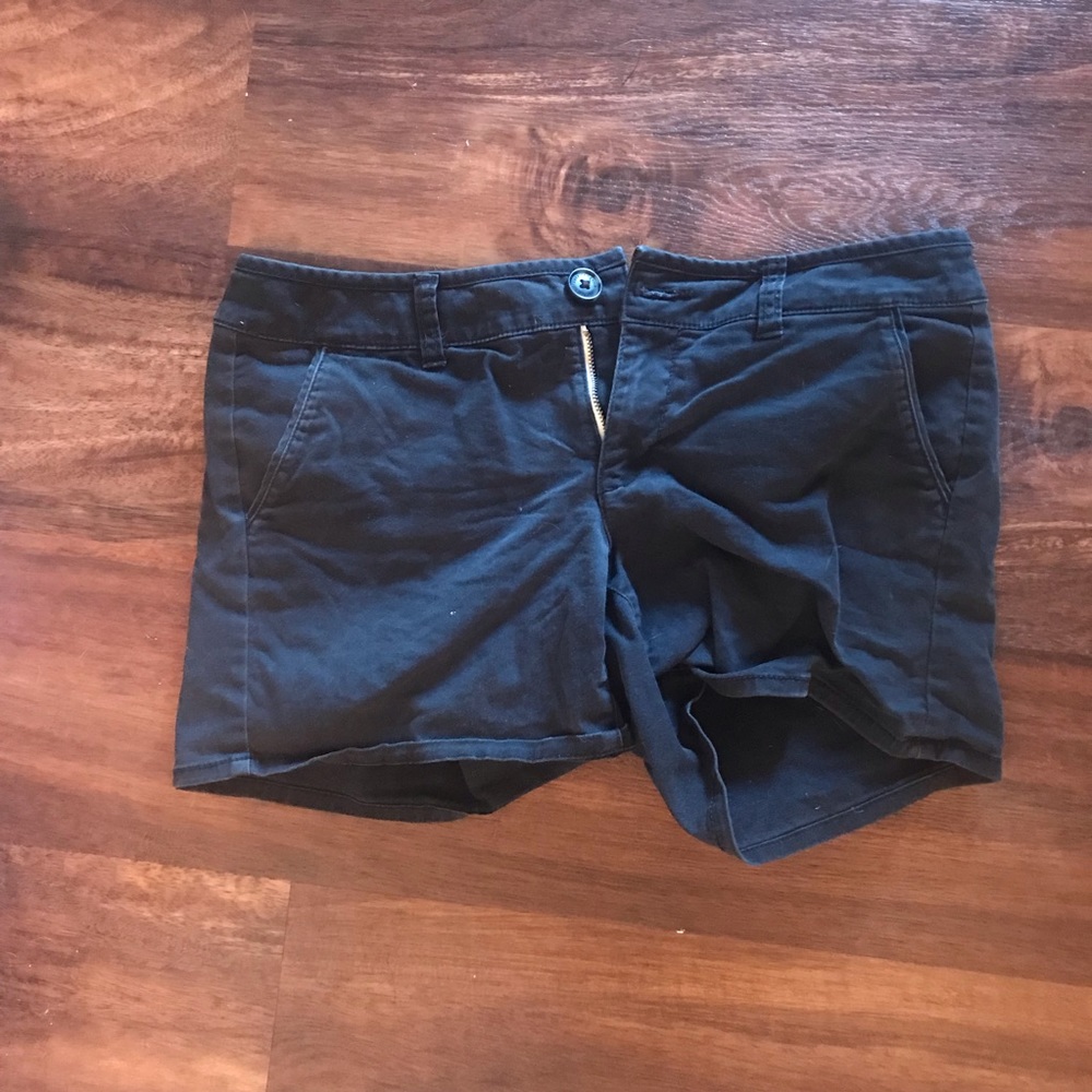 American eagle black shorts